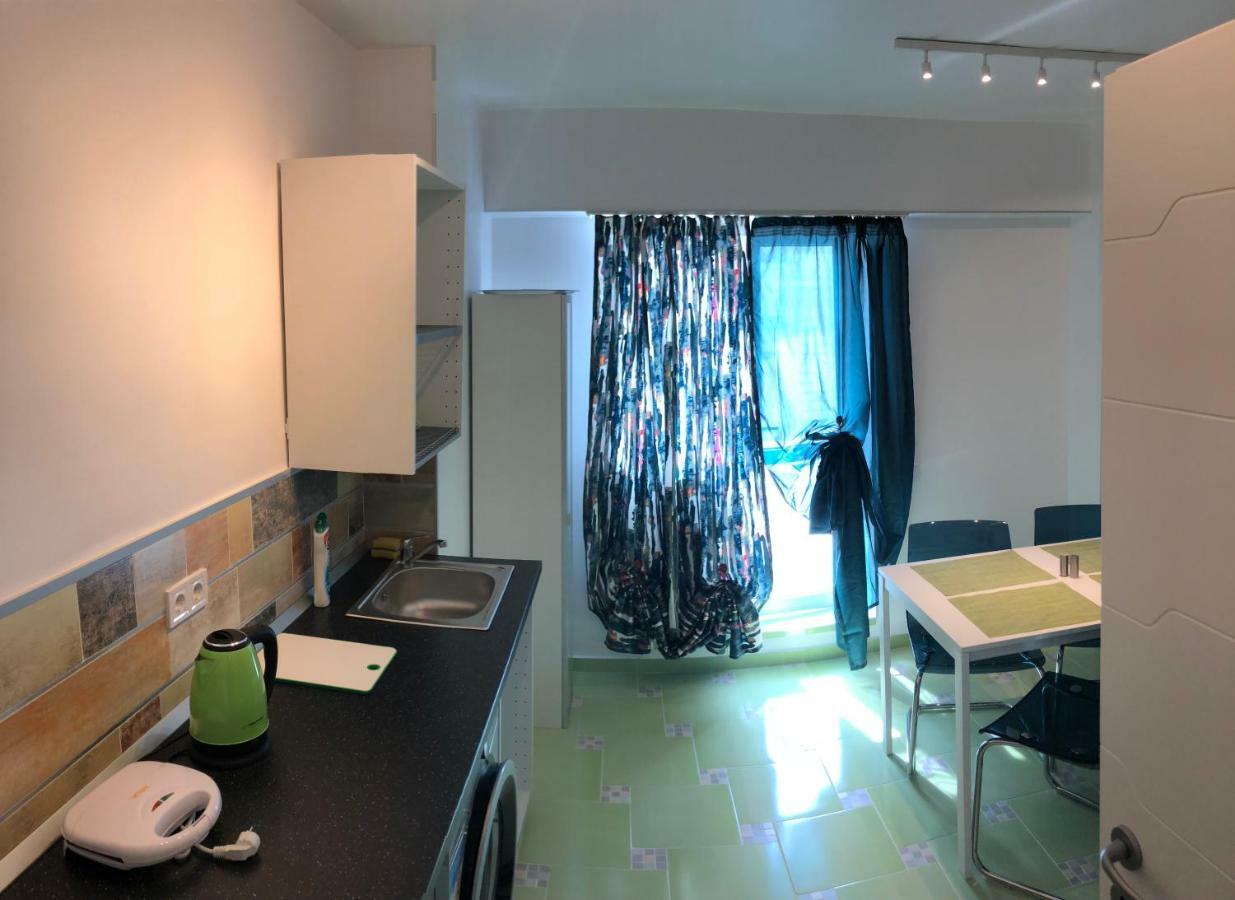 Green Apartment 6 Bucarest Esterno foto