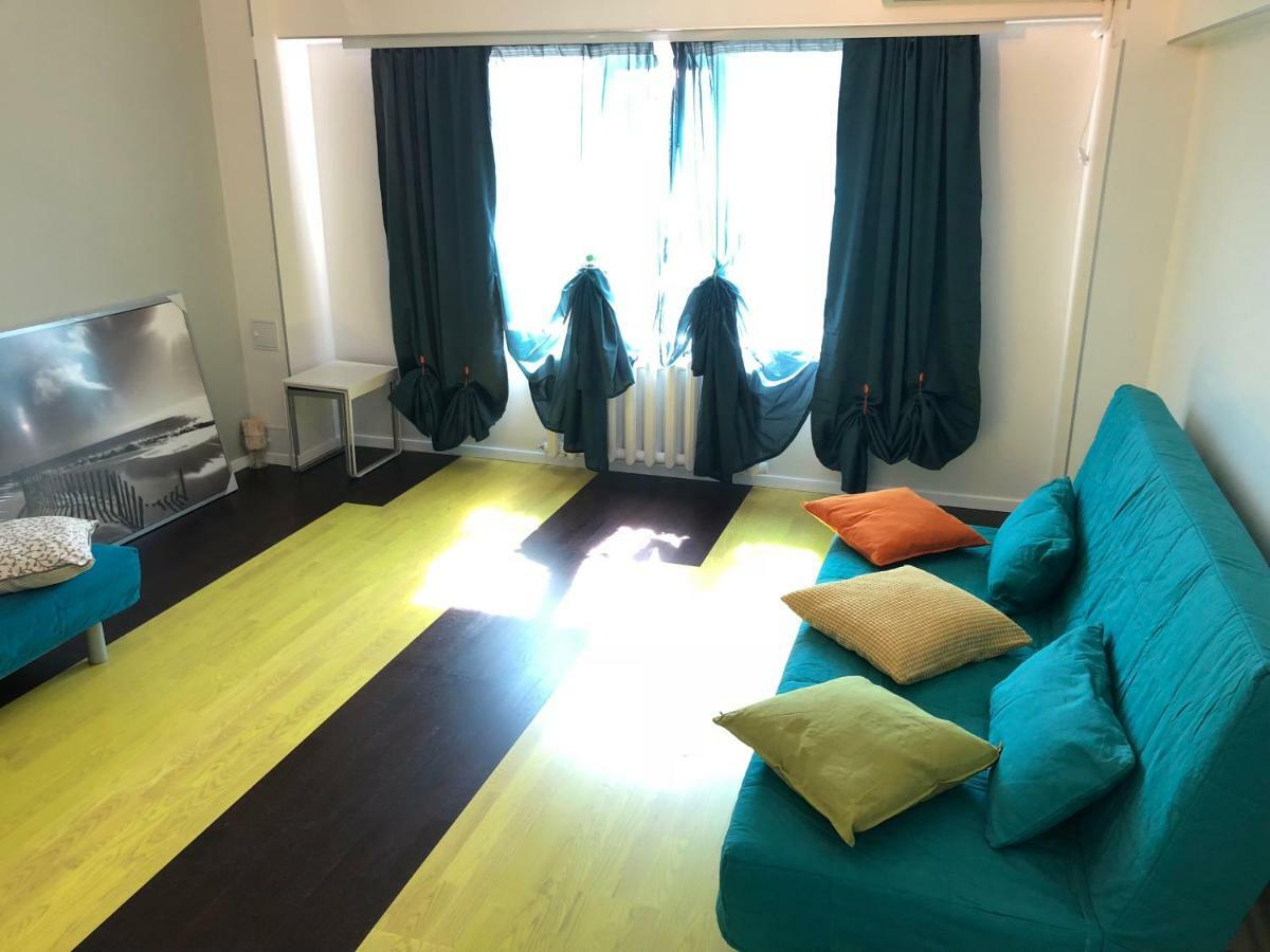 Green Apartment 6 Bucarest Esterno foto