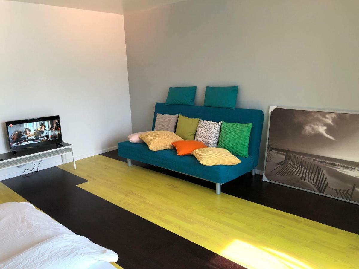 Green Apartment 6 Bucarest Esterno foto