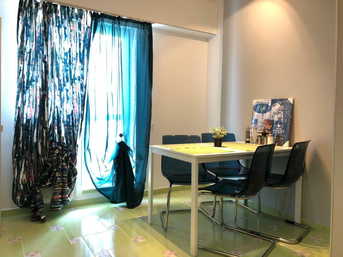 Green Apartment 6 Bucarest Esterno foto